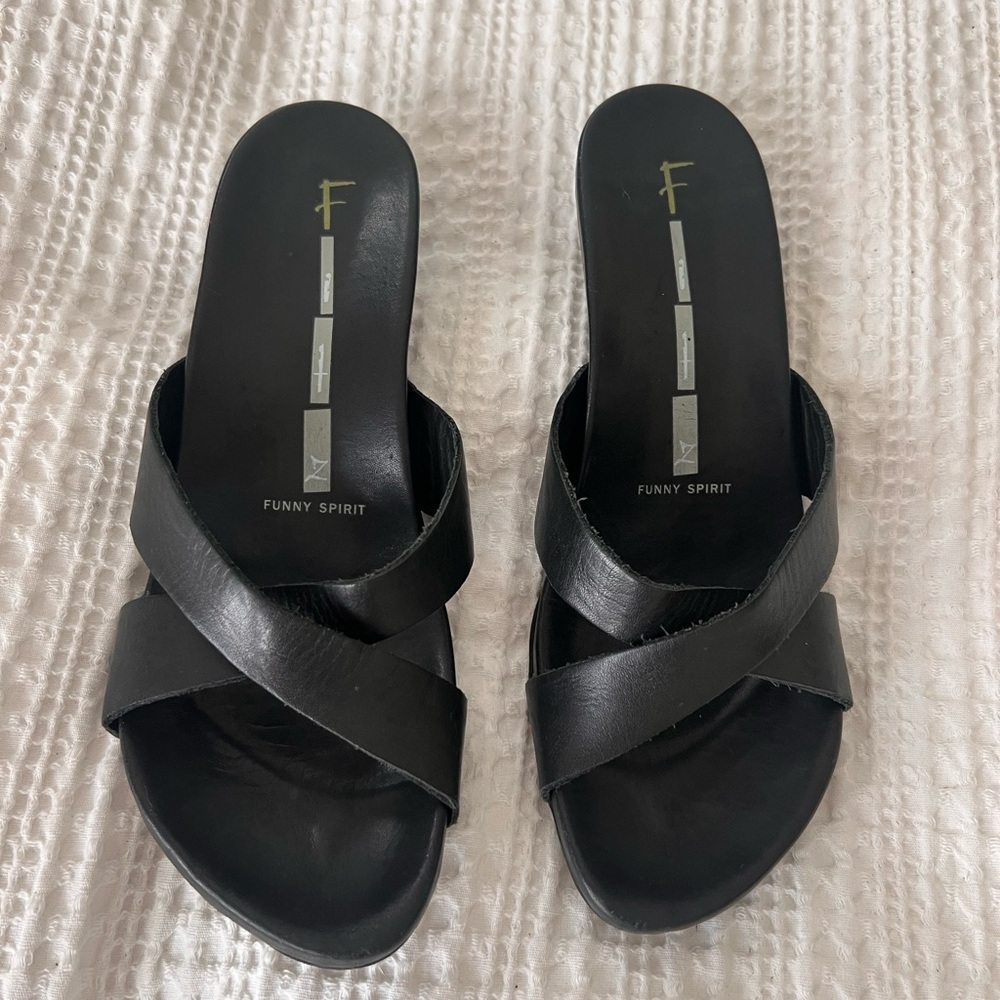 Black Minimalist Slide Sandals with Criss-Cross Straps